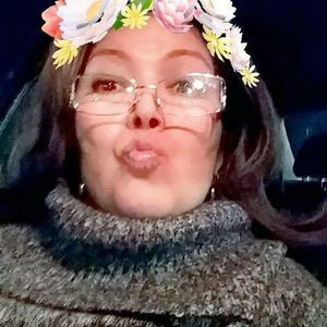 Meet your Posher, Alma